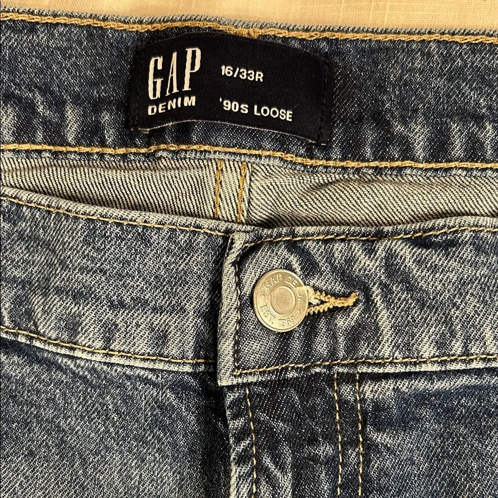 GAP Women’s Blue Denim Jeans - Image 6