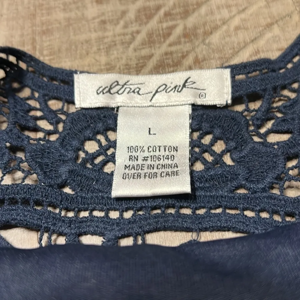 Ultra Pink 2 layer top! Blue camisole with lace overlay - Image 2