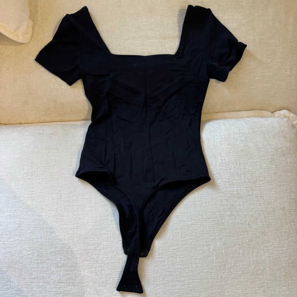 Aritzia  Original Contour Squareneck Bodysuit - Image 7