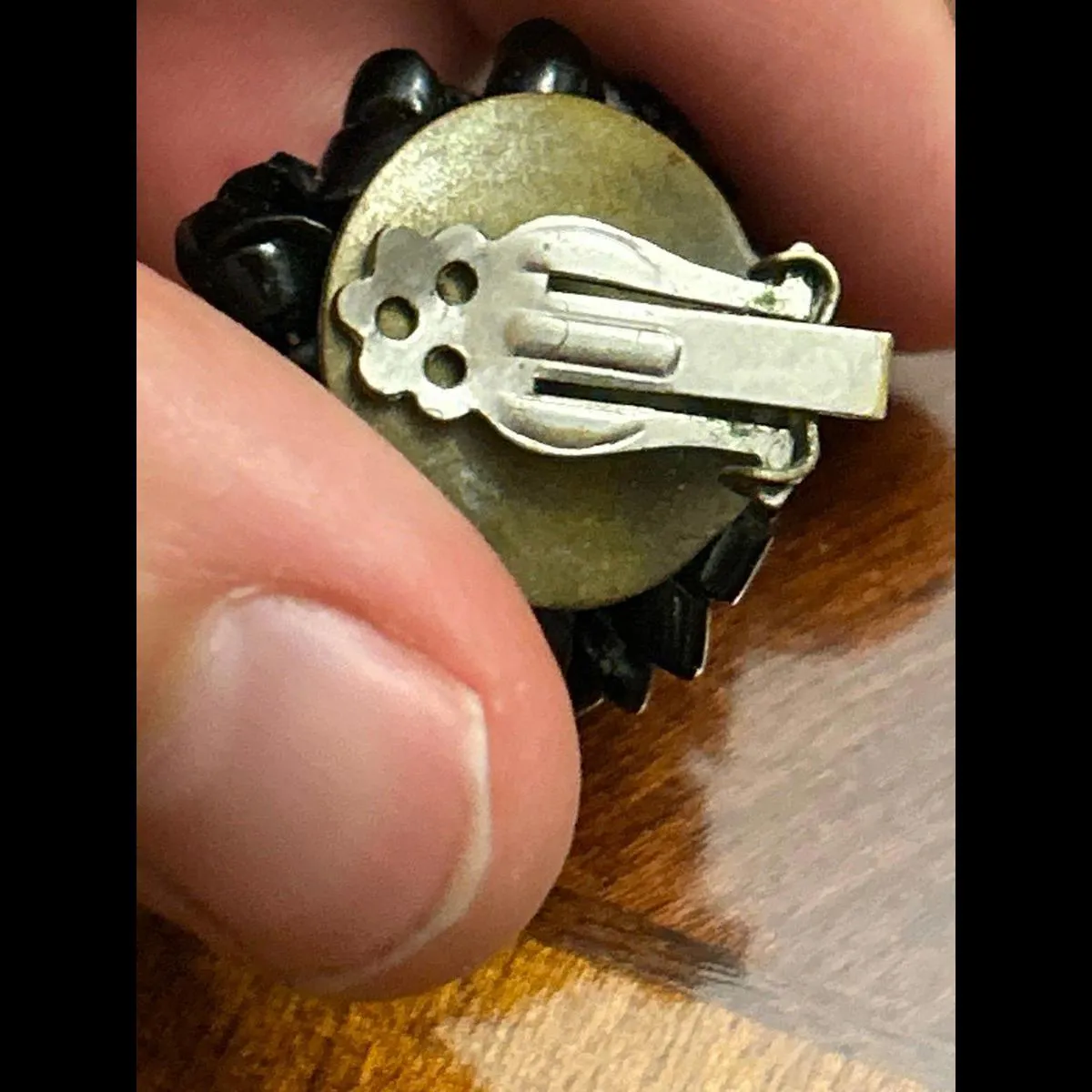 Vintage 2 pairs custom fashion earrings clip on no hole Gold - Image 6