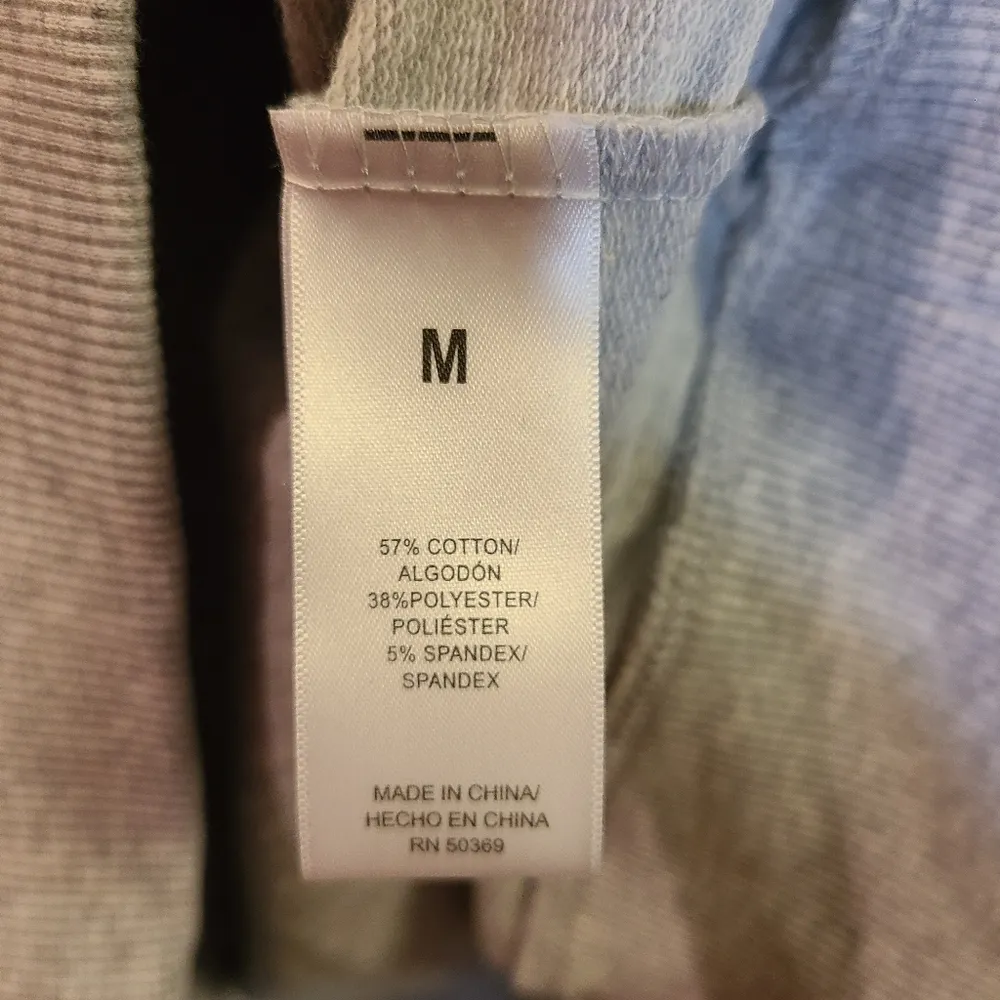 Gray Longsleeve Sweater Size Medium - Image 9