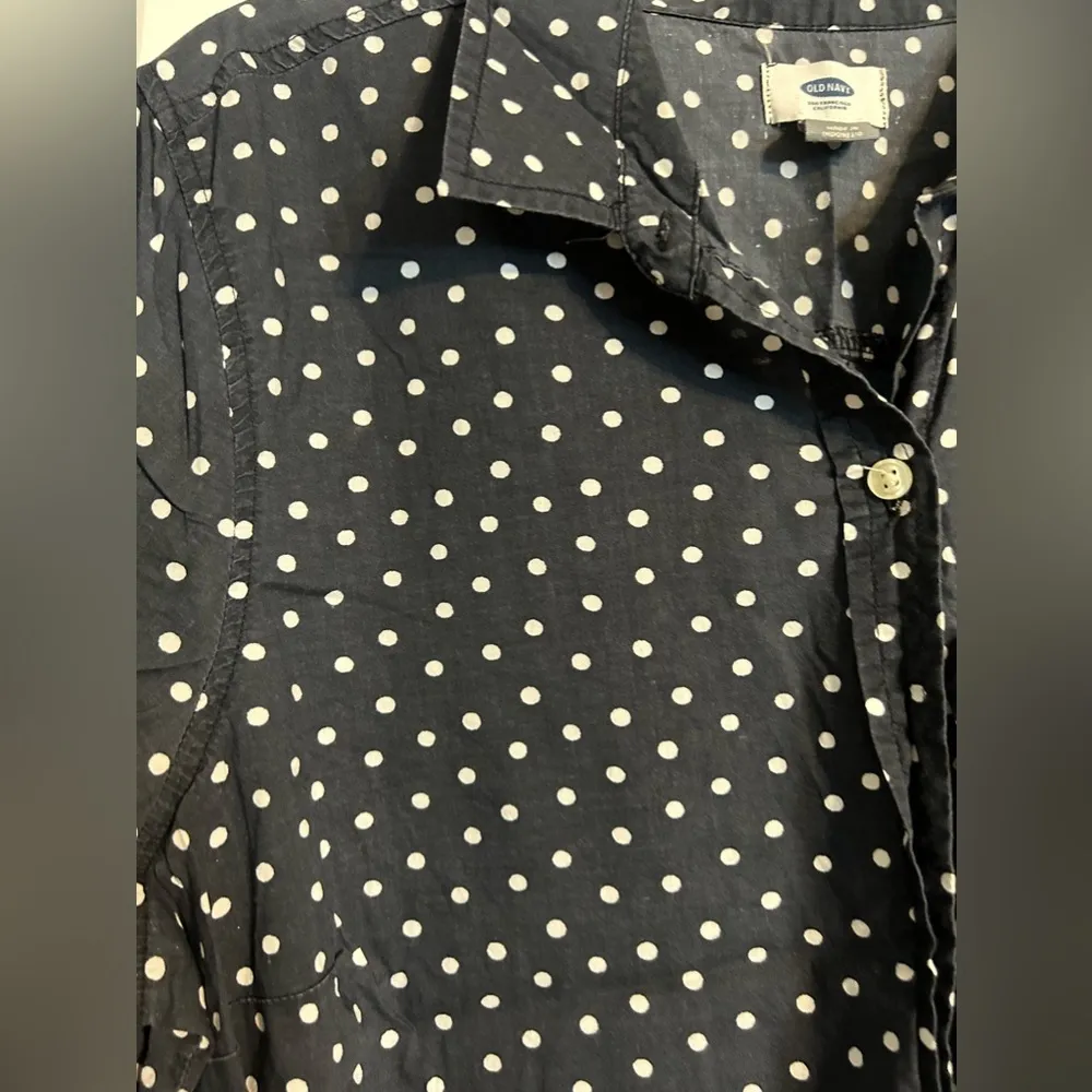 Old Navy  women’s blouse - Image 3