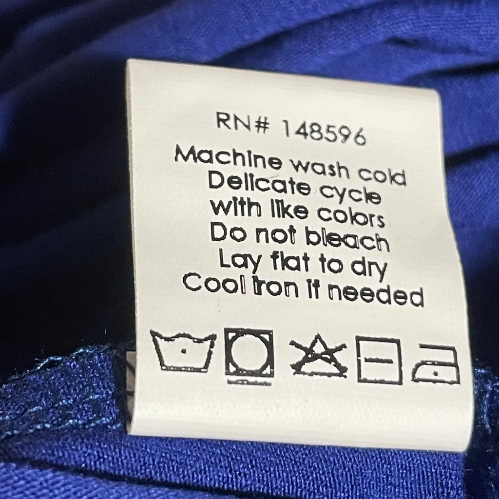 Universal Standard Geneva Iconic Long Sleeve V Neck Low High Hem Blue 4XS NWT - Image 9