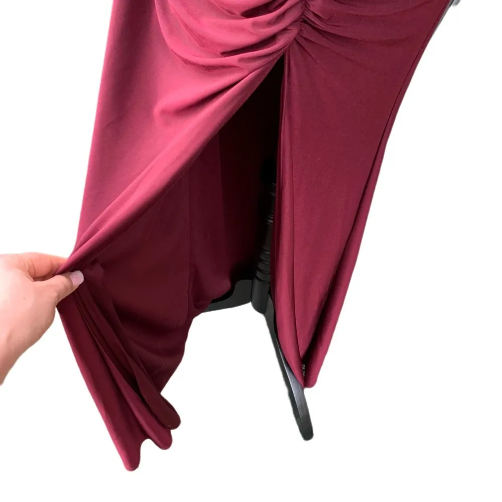 DB STUDIO Ruched Jersey V-neck Sheath Dress in Wine Red Size 6 Bridesmaid Formal - Image 8