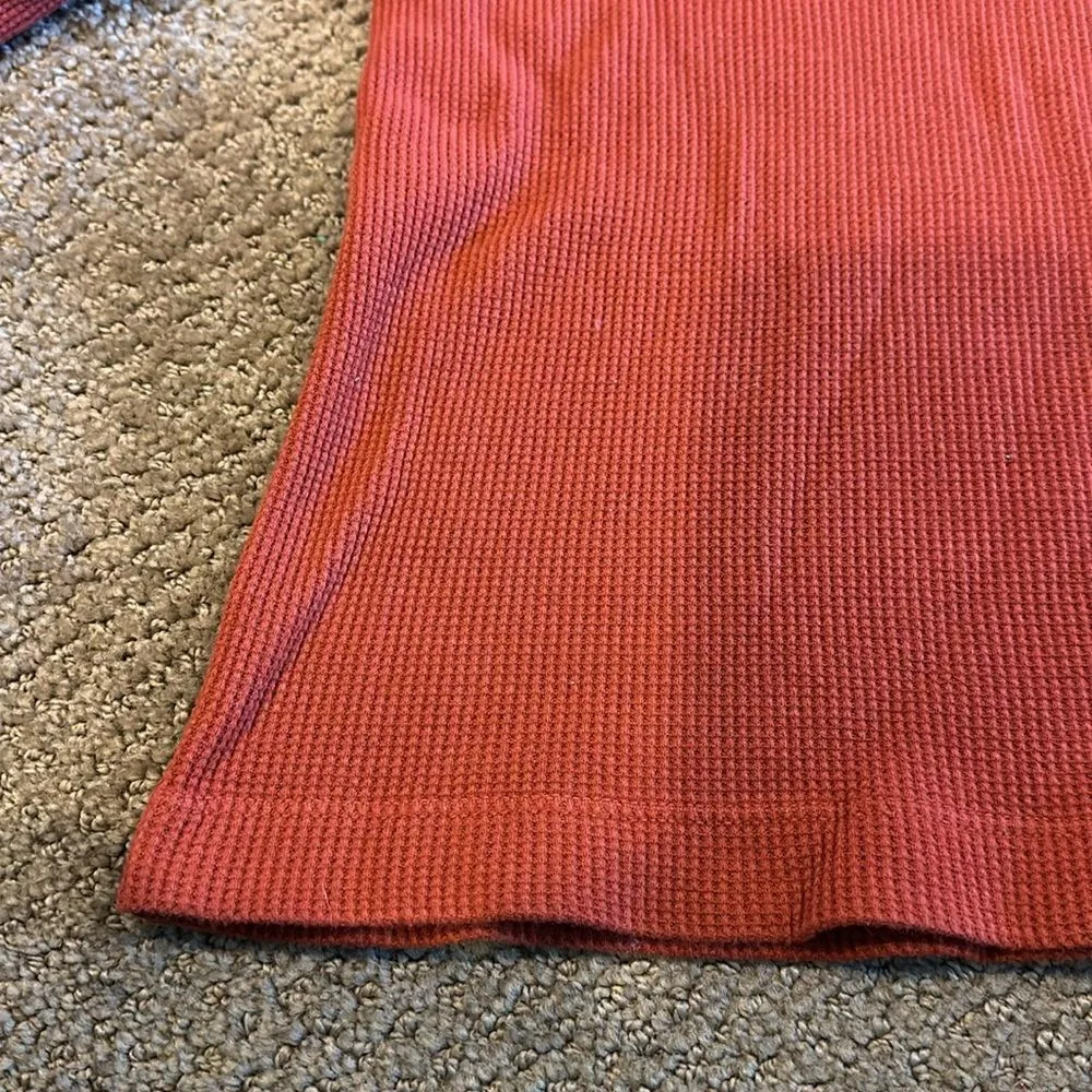 Three Dots Women’s Hooded Red Waffle Long Sleeve Top - Image 4