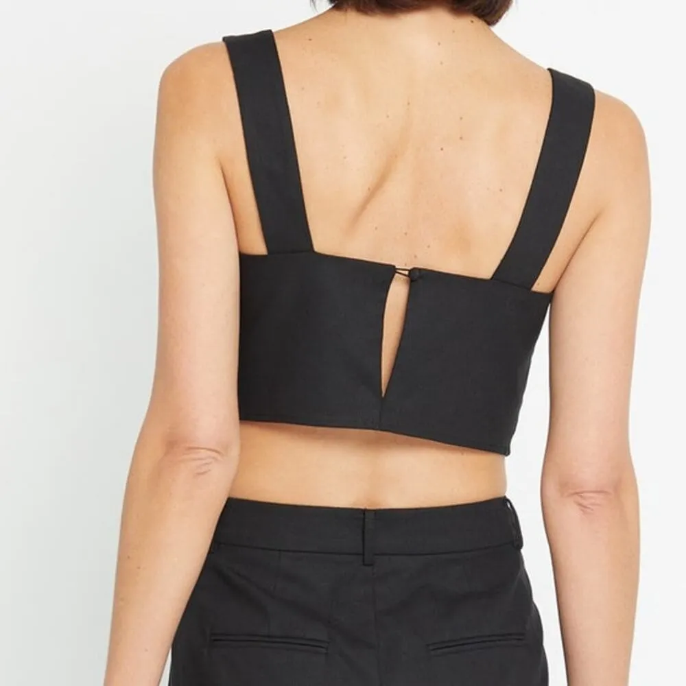 kourt Taylar Cropped Linen Blend Minimalist Casual Stylish Black Top 8 - Image 2