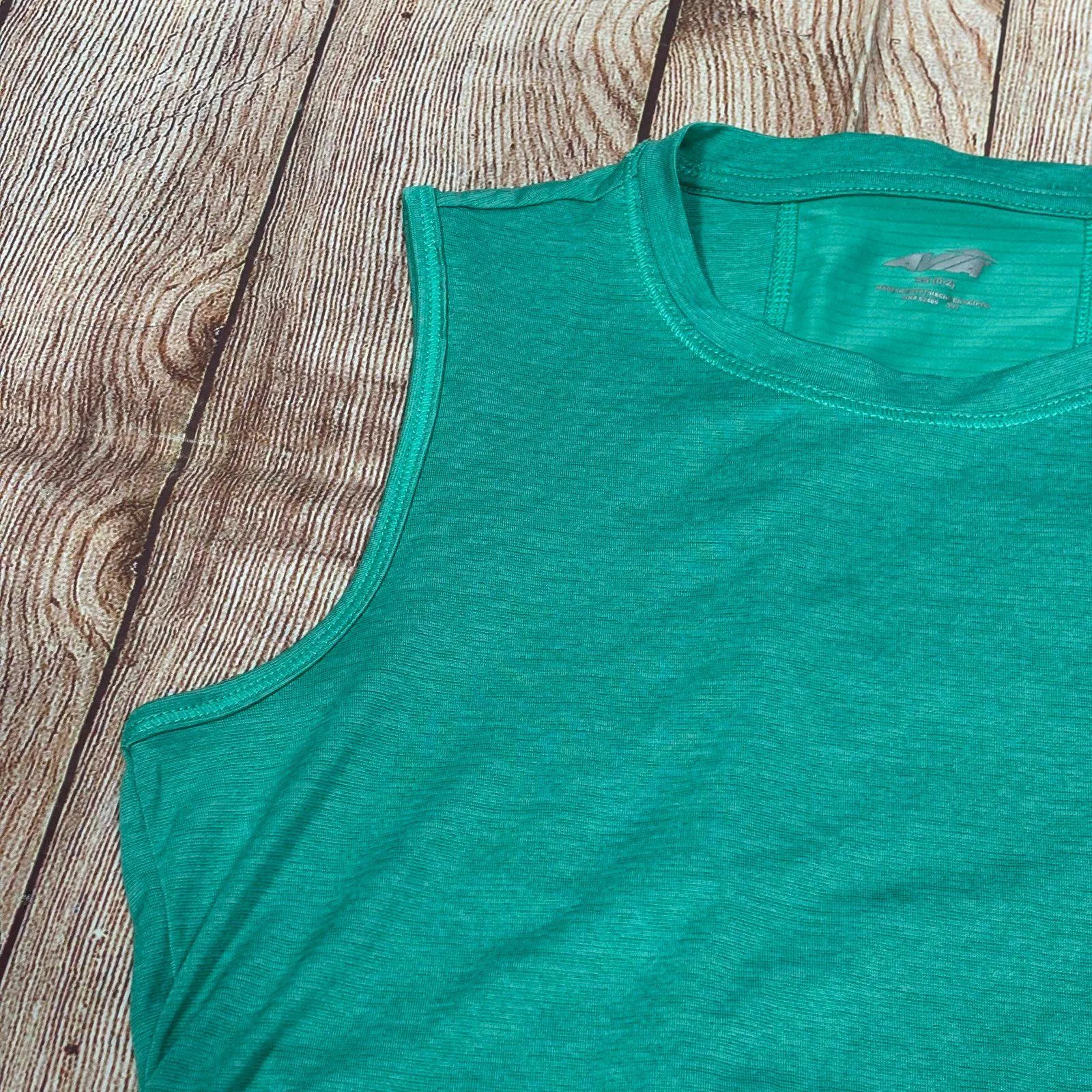 Avia Women's Green Sleeveless Tank Top XS - Image 2