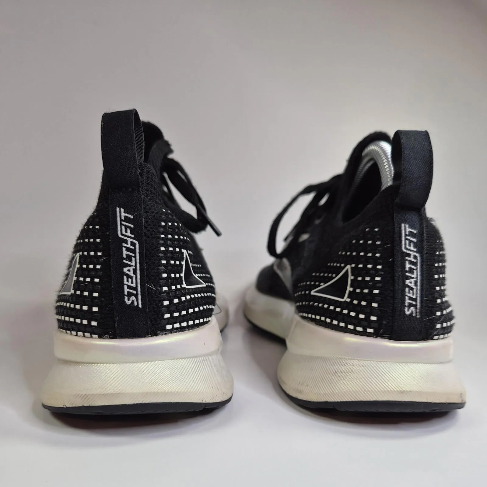 Brooks Levitate 5 Stealth Fit Energize Women's Size 8.5 - Image 5