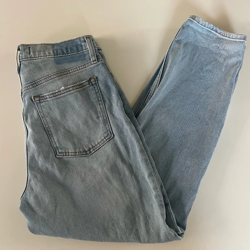 Abercrombie & Fitch Curve Love The Mom High Rise Jeans size 28/6 - Image 2