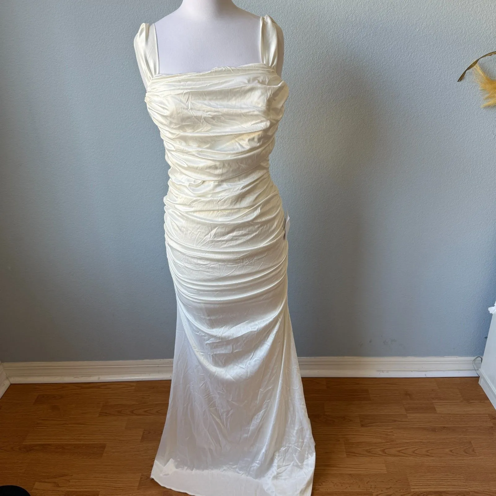 Lulus Torri White Satin Off-the-Shoulder Maxi Dress Size Medium - Image 5