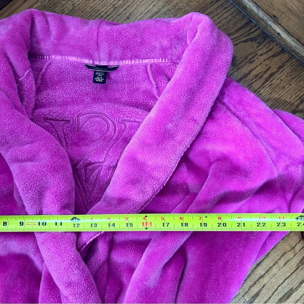 VICTORIA’S SECRET Fluffy Pink Plush Fleece VS Crest Front Tie Robe Size L - Image 15