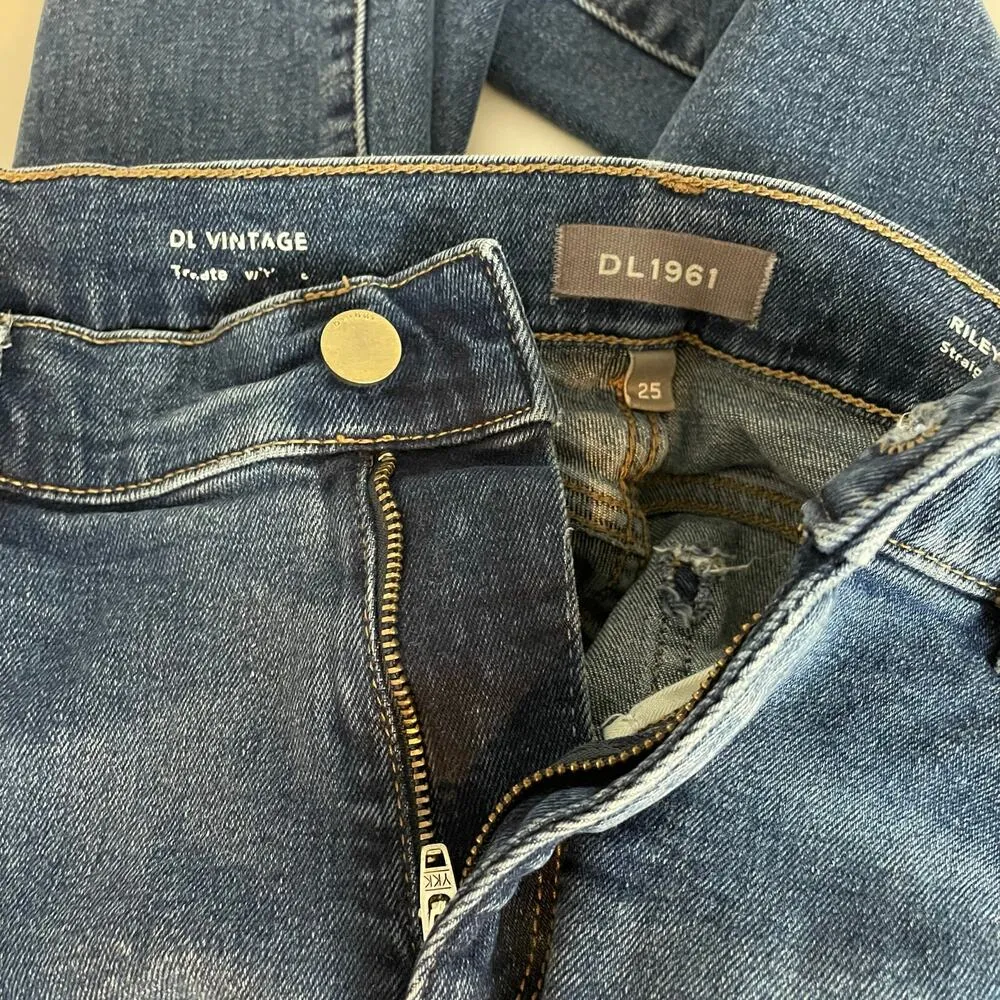 Riley Boyfriend Straight Slouchy Stretch Jeans Lt Seaborn Wash womens 25 - Image 12