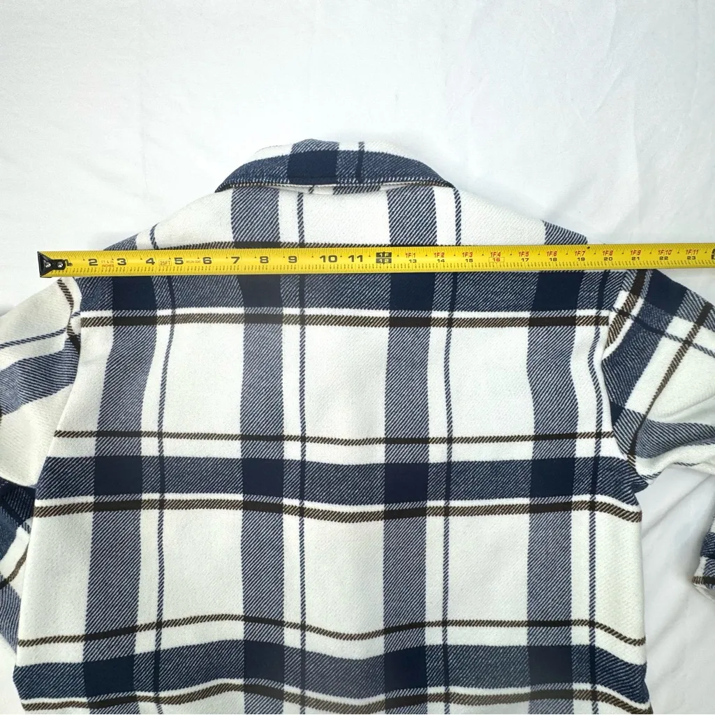 Love Tree Flannel Jacket Shacket Button Up Small - Image 6