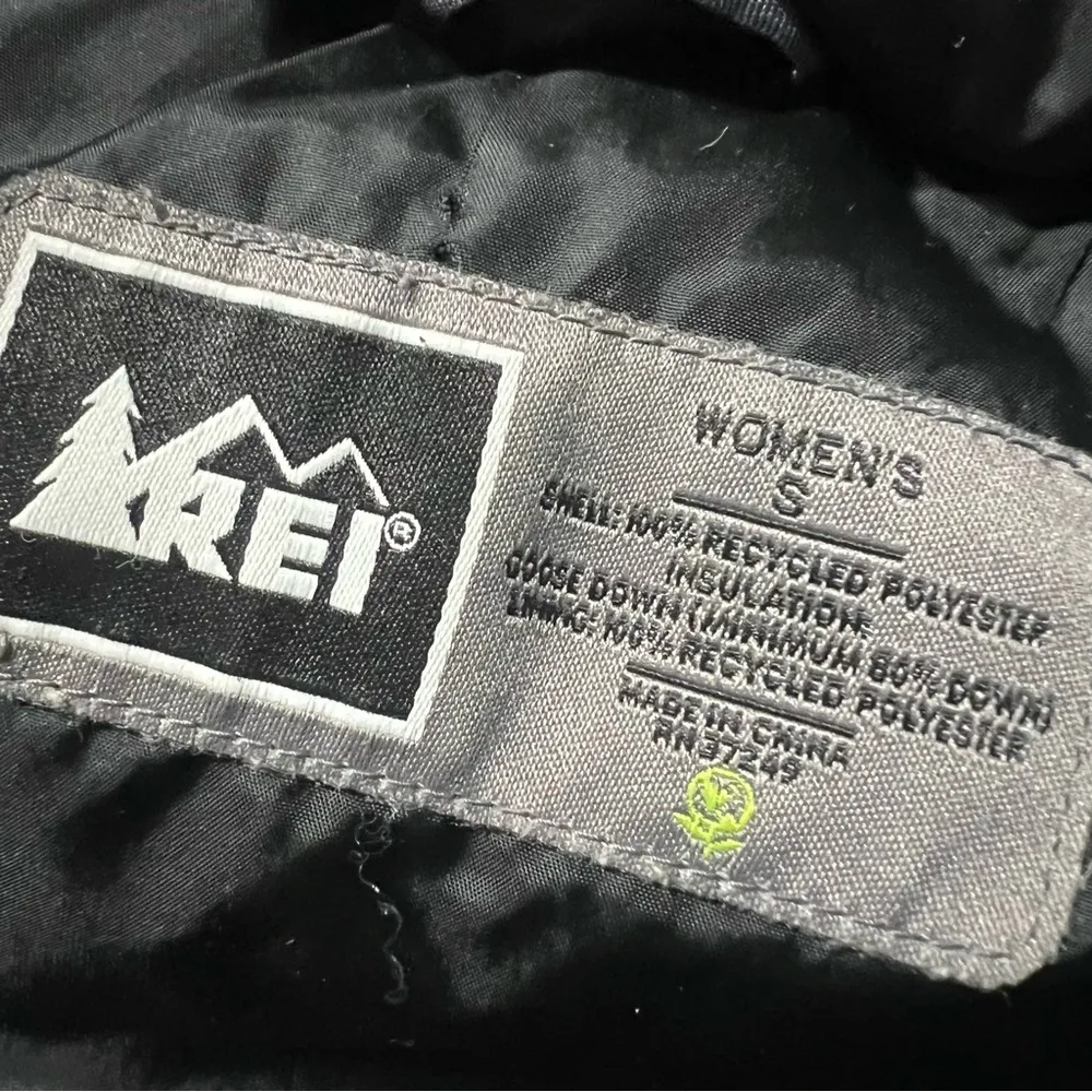REI Black down Puffer full zip small - Image 4