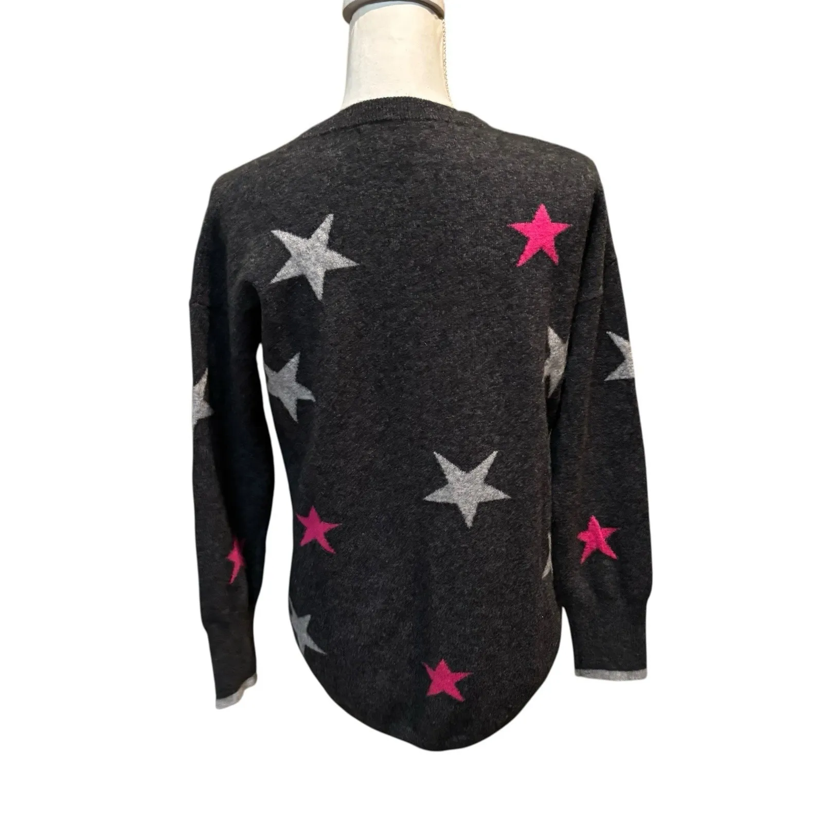Catherine Malandrino Cashmere Sweater Medium Gray Star Print Pink Silver - Image 2