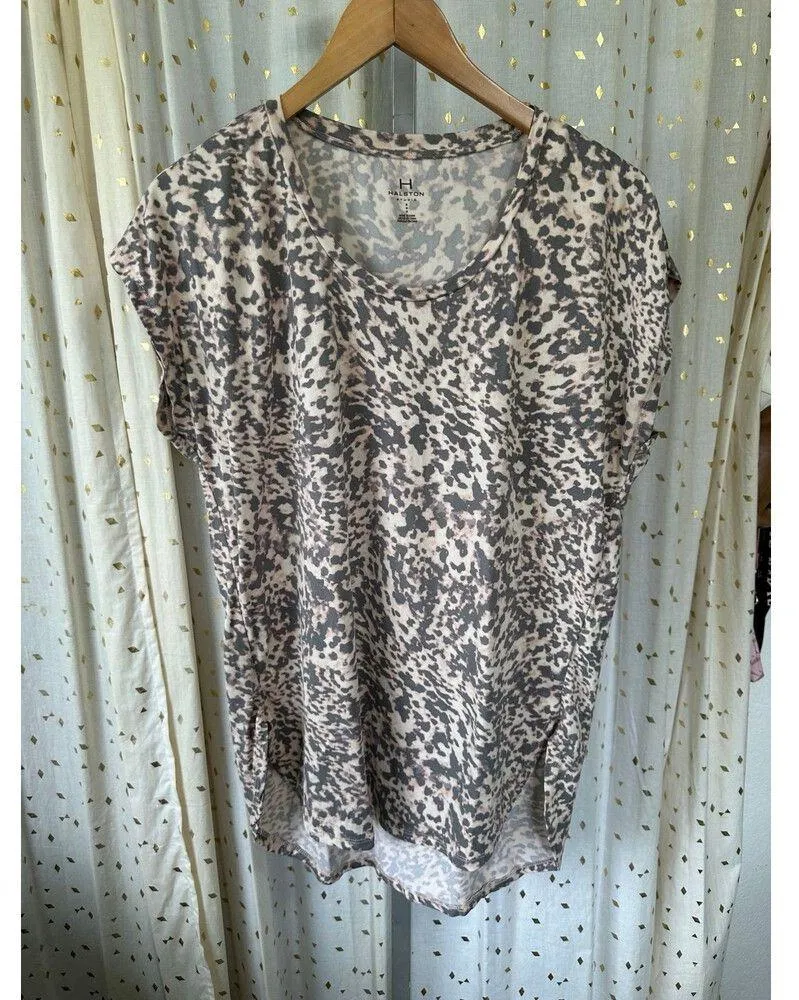 H Halston Studio Soft Blush Abstract Animal Scoop Neck Hi Low Pullover Blouse M - Image 2