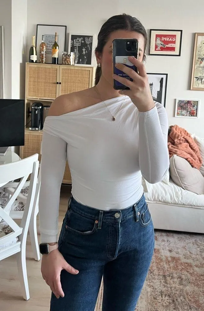 Abercrombie & Fitch Abercrombie white body suit - Image 3