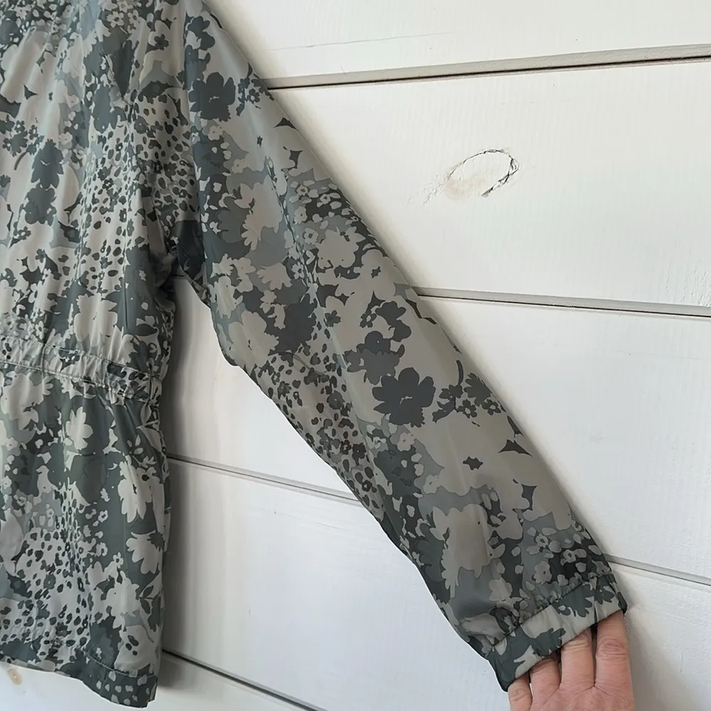 Maurices Green Mix Camo Cinch Waist Windbreaker Jacket NEW Size Medium - Image 13