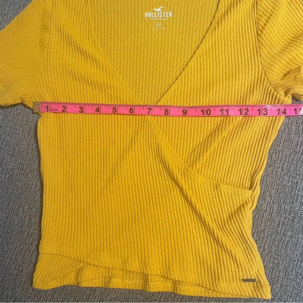 Hollister Short Sleeve Ribbed Top - Image 12