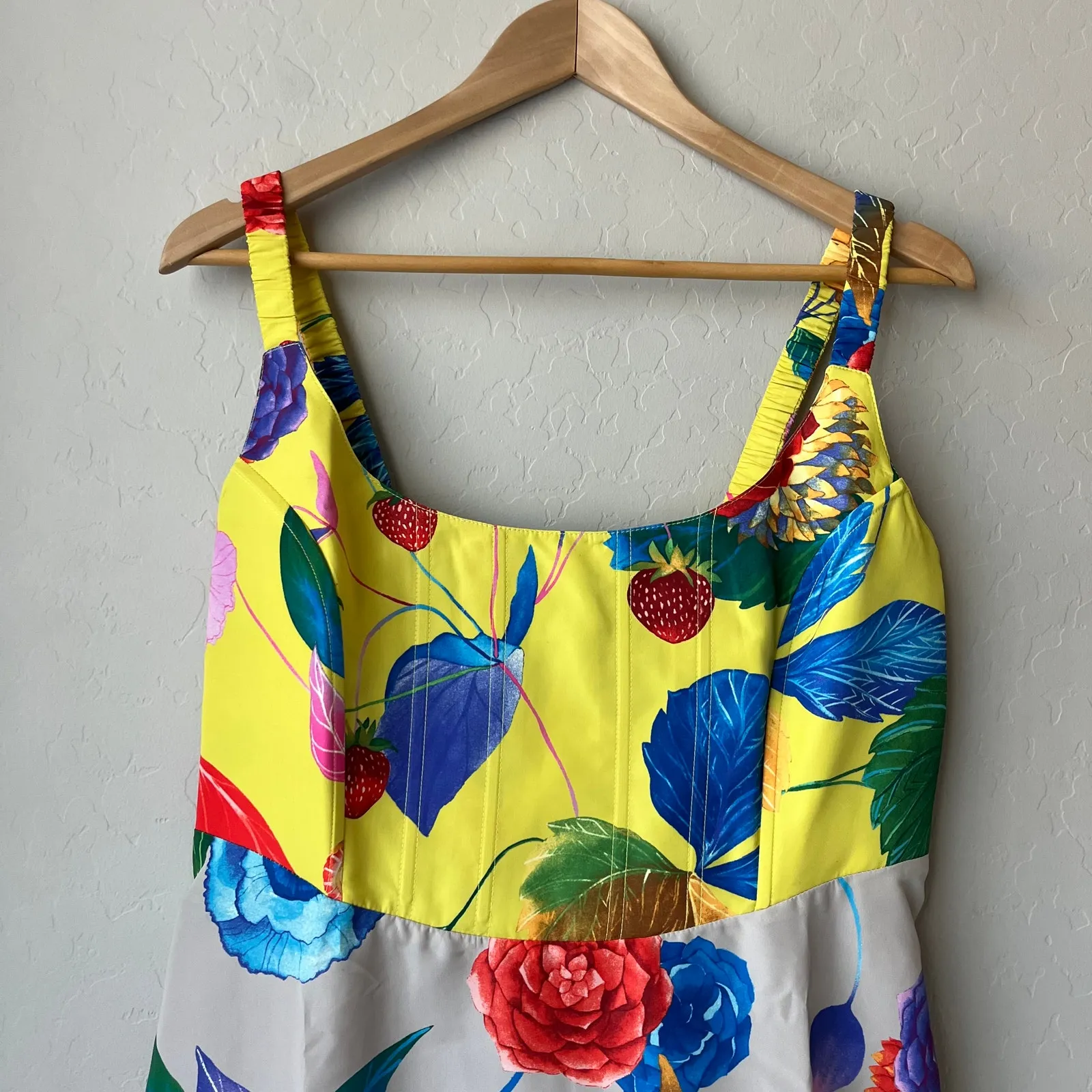 NEW Tuckernuck Dress Vivid Jardin Dominique Midi Dress Floral Stawberry Print XL - Image 5