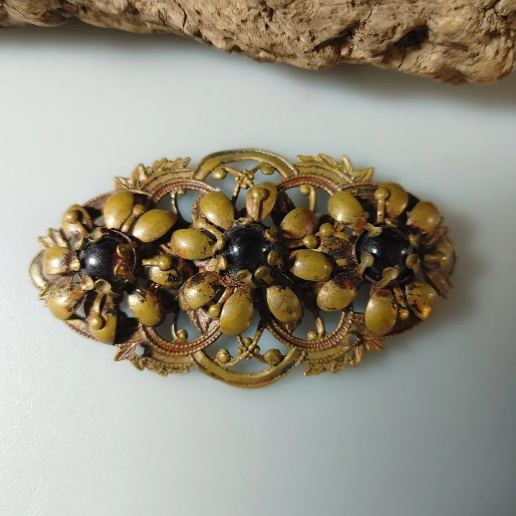 Antique Brooch Victorian Art Nouveau Gold Tone Floral Gilt Brass Dark Glass - Image 10