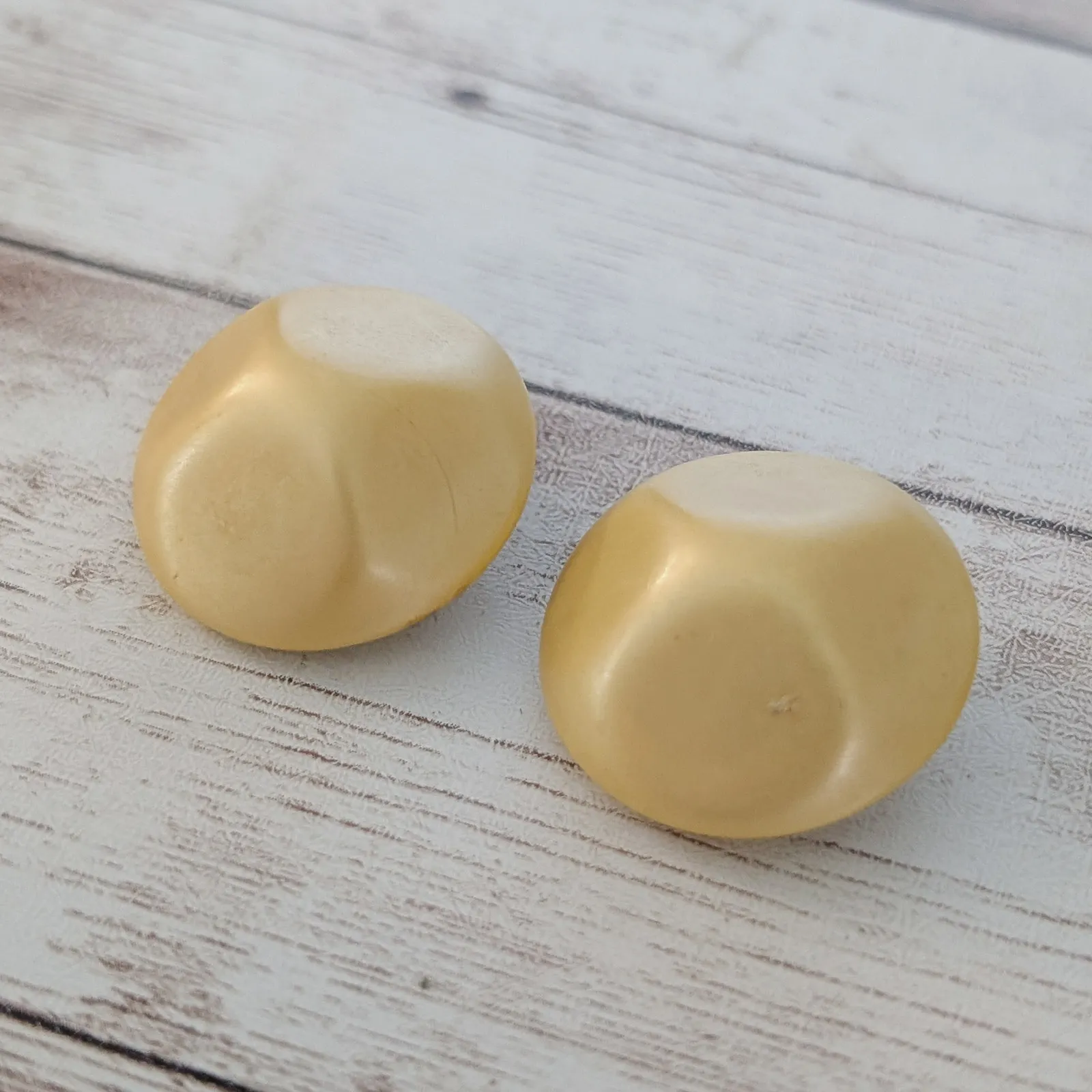 Vintage Clip On Earrings Very Yellowy/Golden Cream Retro - Image 3