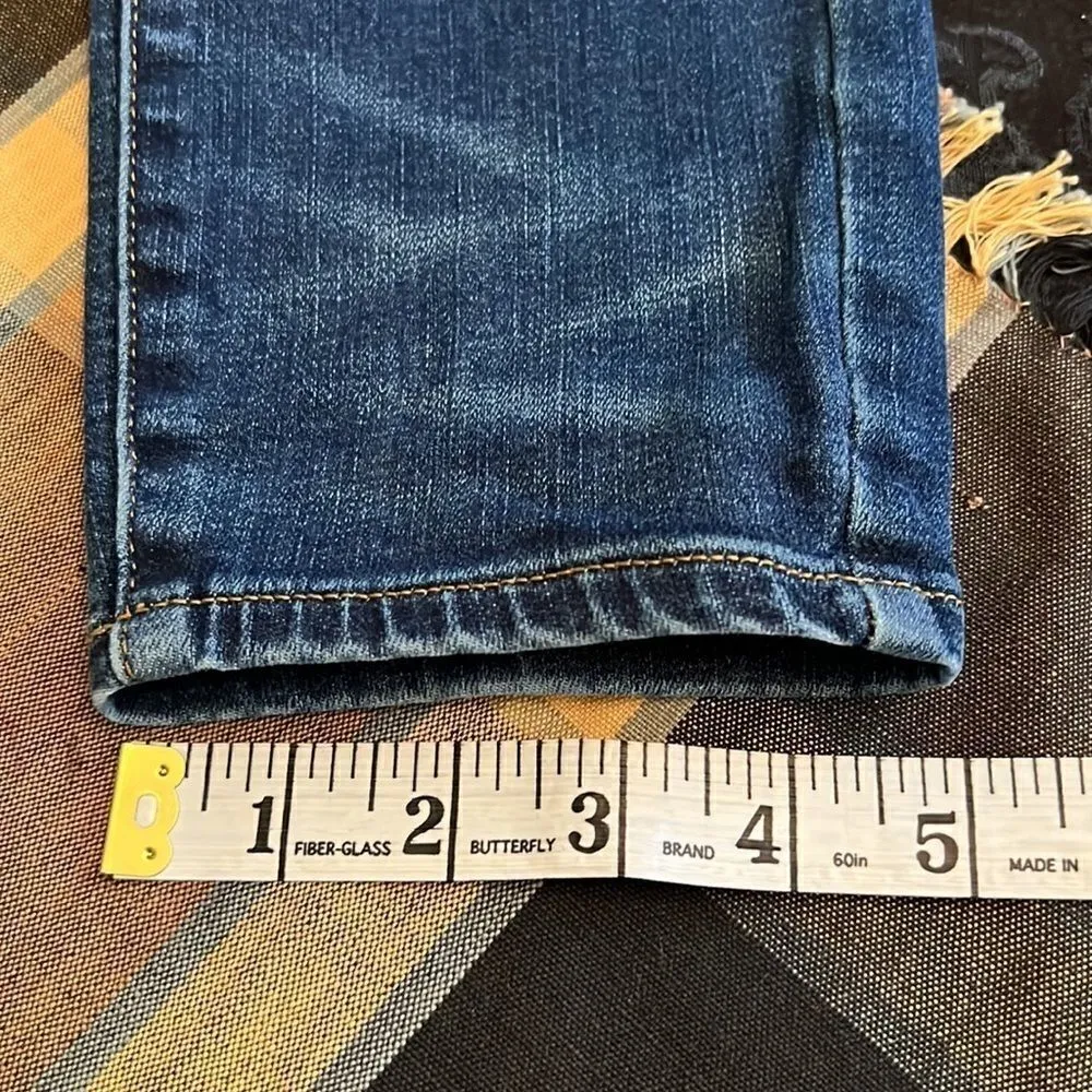 American Eagle size 28x28 Distressed jeans with stretch EUC - Image 8