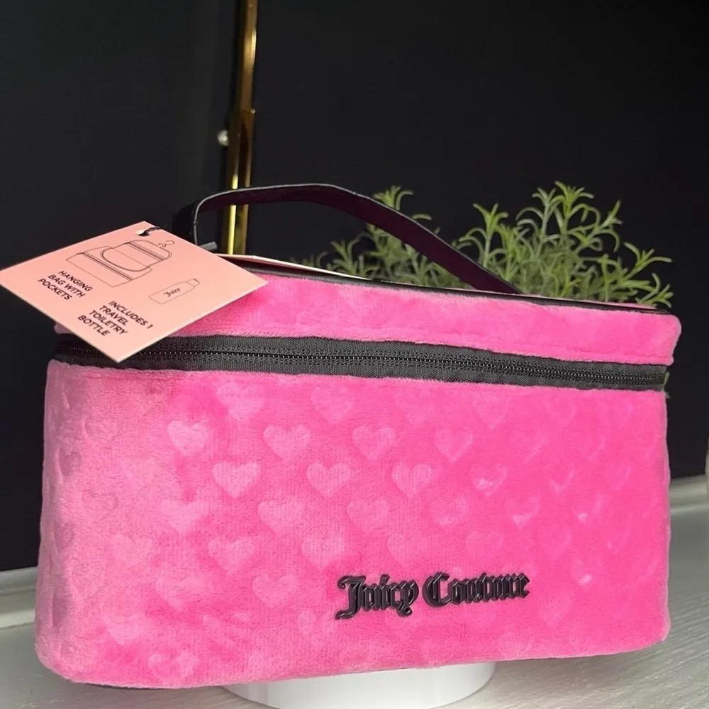 Juicy Couture Pink Heart Velvet Makeup Train Case NWT - Image 2