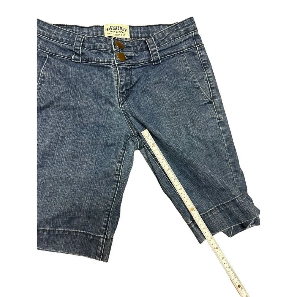 Vintage Levi’s signature 10” inseam dark wash mid rise jean shorts sz 6 - Image 4