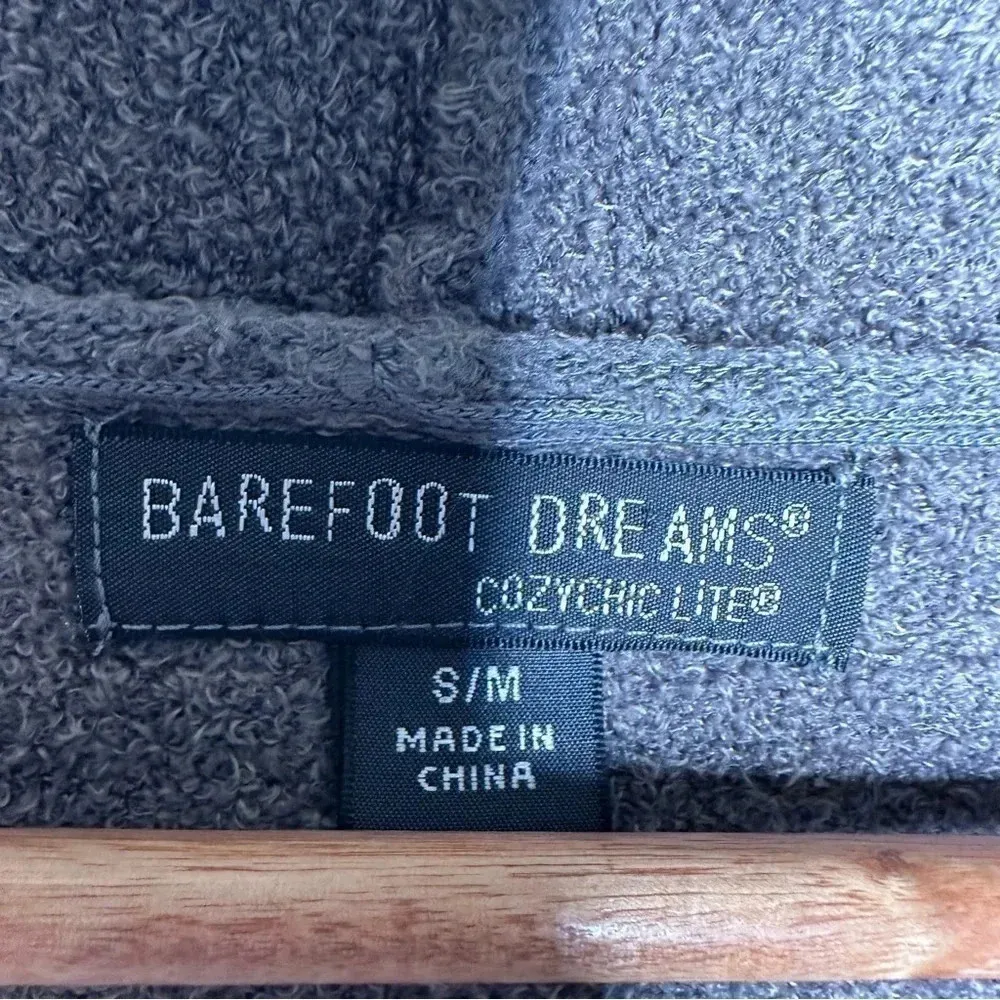 Barefoot Dreams CozyChic Lite Gray Island Wrap Size S/M - Image 6