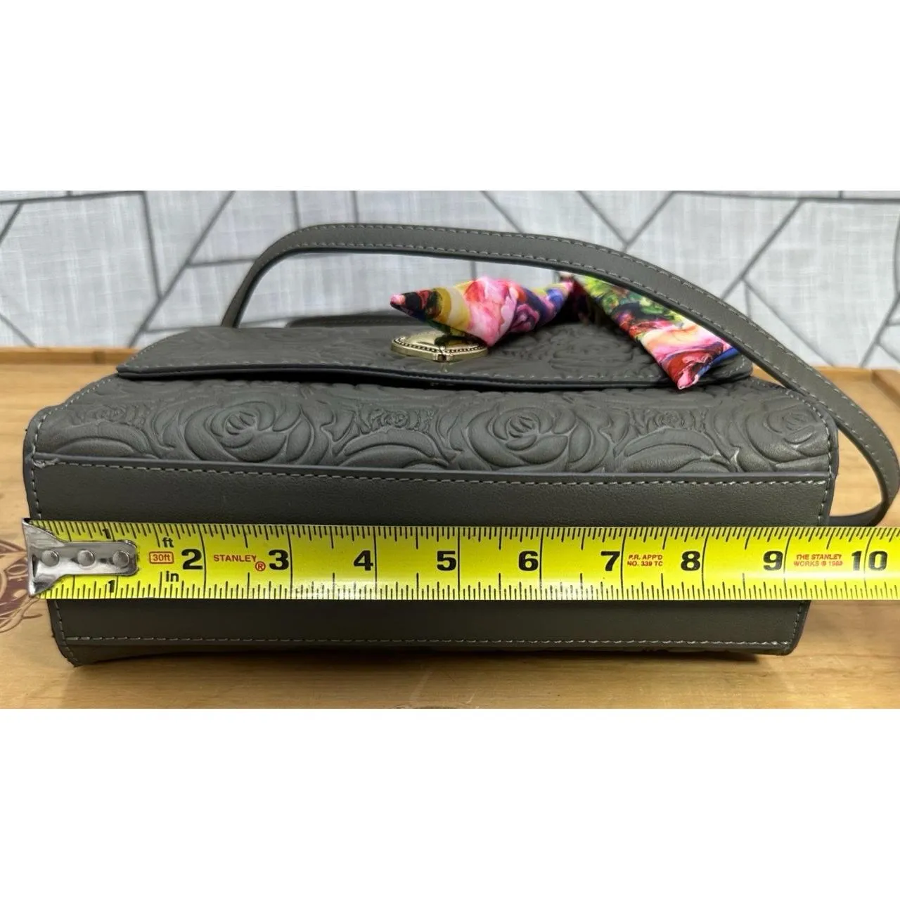 Betsey Johnson Tophandle Handbag Floral Embossed Detachable Strap Womens purse - Image 9