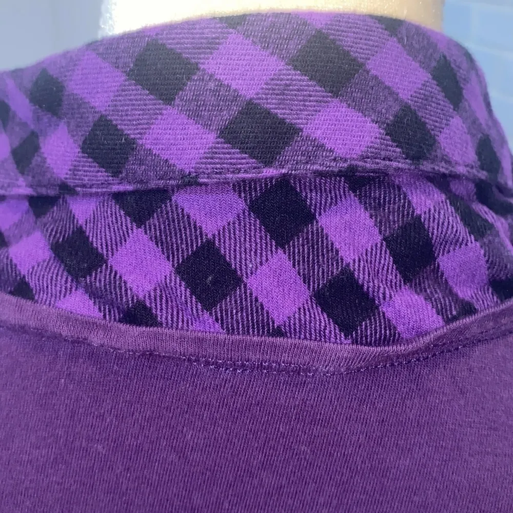 Beluva plum cotton/ spandex top.Plaid black/plum collar and hem. Size Small. Purple - Image 5