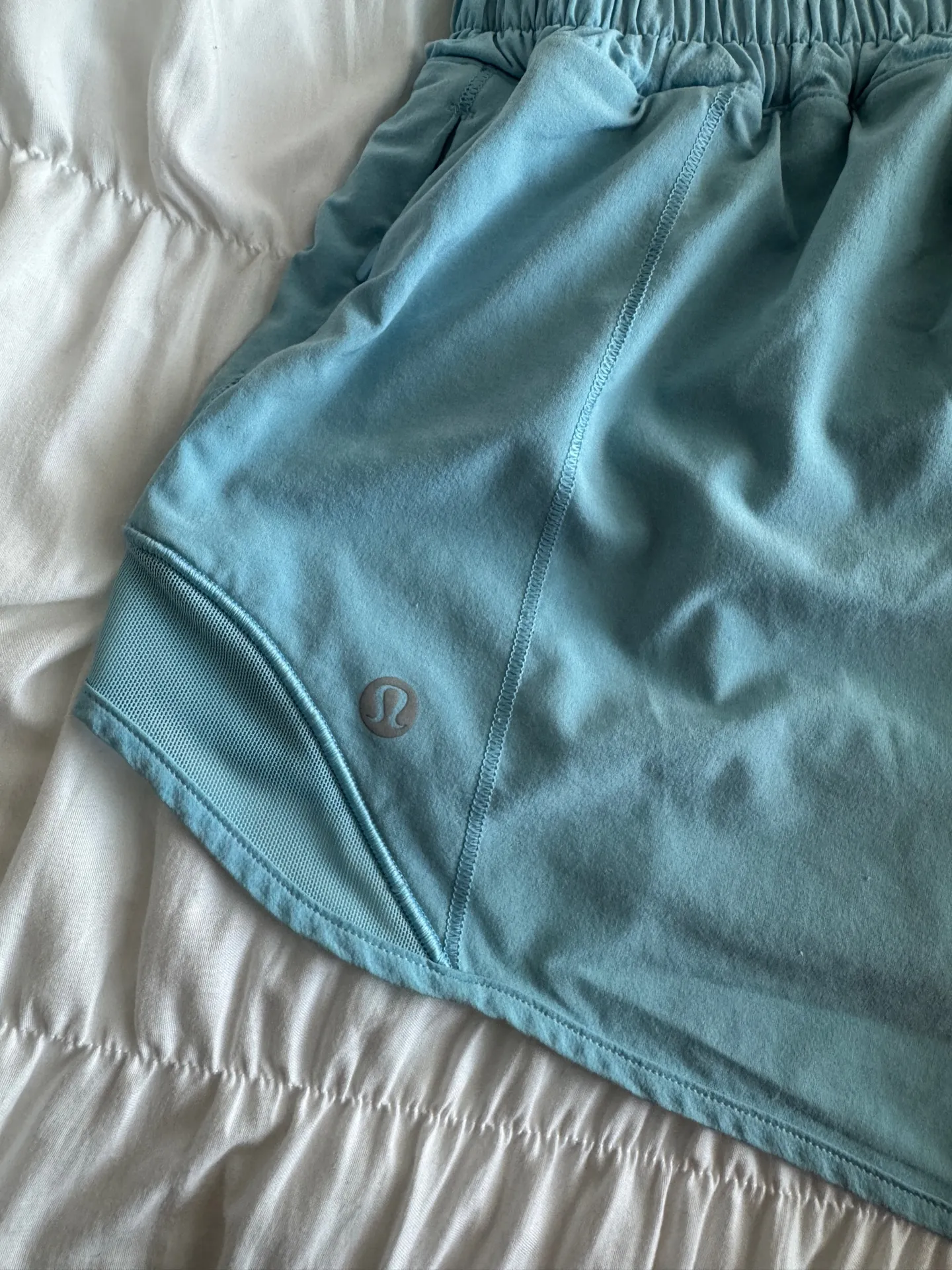 Lululemon Shorts Hotty Hot High-Rise 2.5" - Image 5