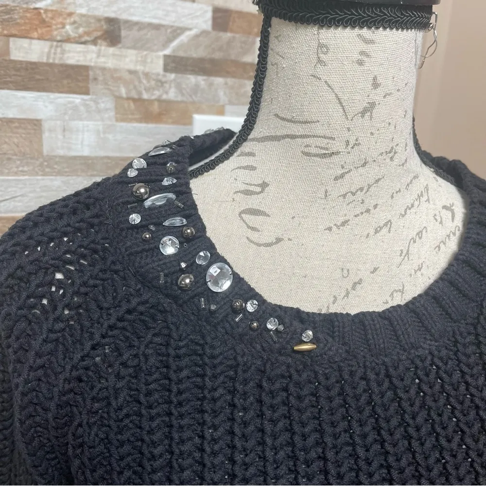 AUGUST MOON - Image 3