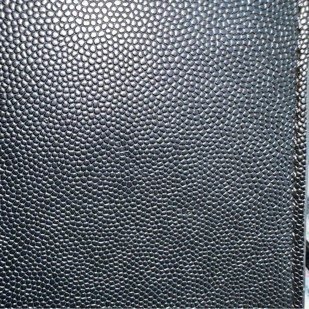 Betsy Johnson Black Faux Pebble Leather XOX Floral Lined Handbag - Image 10