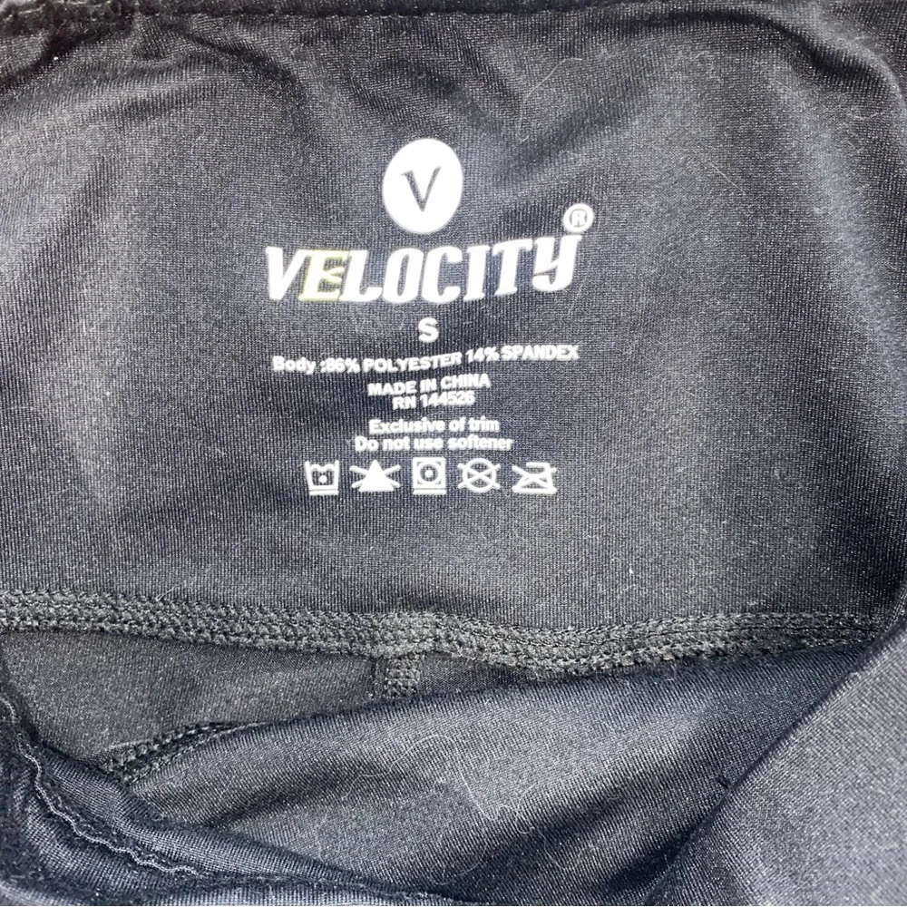 Velocity Cropped/Capri Black Leggings Women’s Small - Image 5