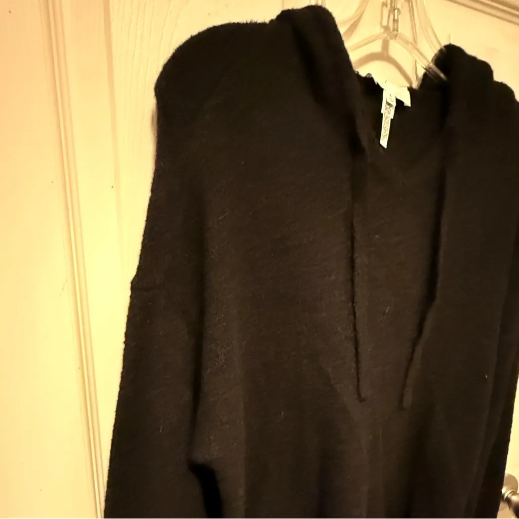 Soma Wknd Black Pullover Hoody Shirt - Image 3