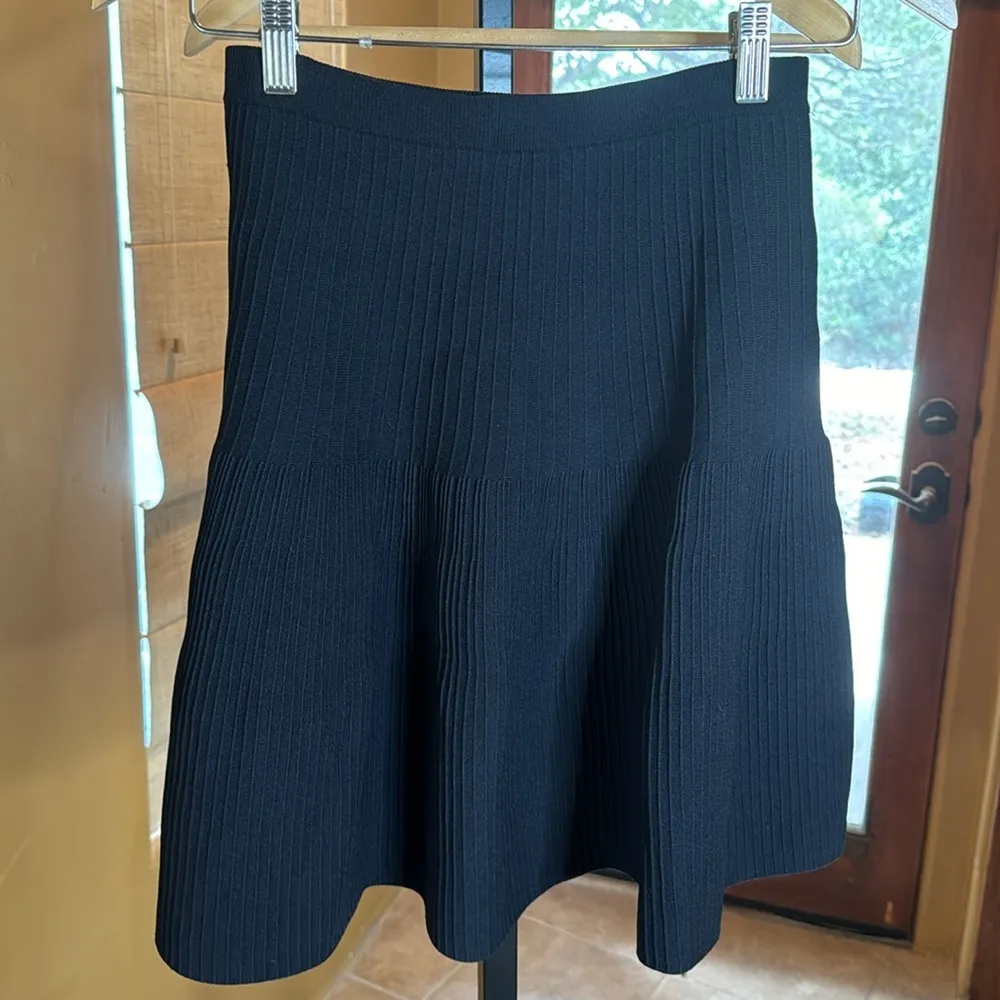 Olivaceous Black Ribbed Textured Circle Skater Skirt Size Medium - Image 7