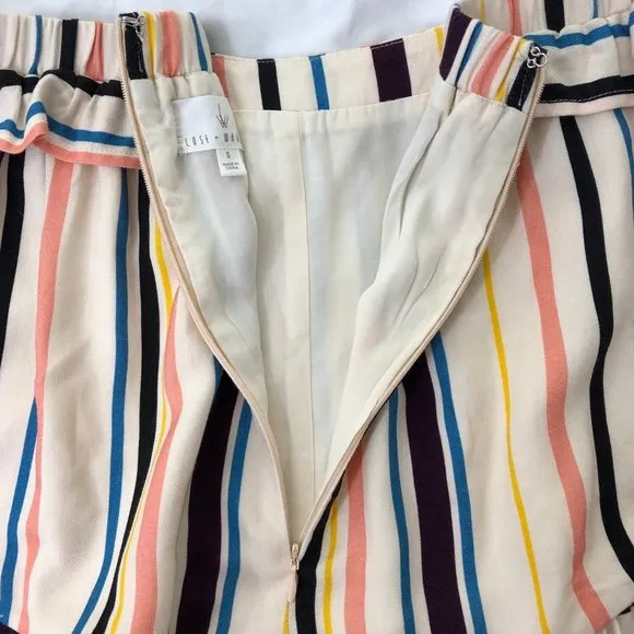 New  Colorful Striped Shorts Ruffle Trim Ivory Multi - Image 11