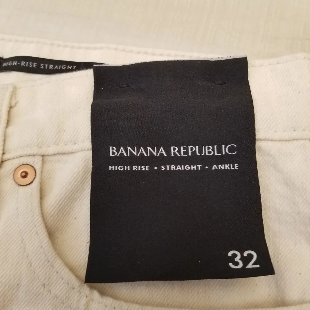 {32} NWT Banana Republic High Rise Straight Raw Hem Ankle - Image 7