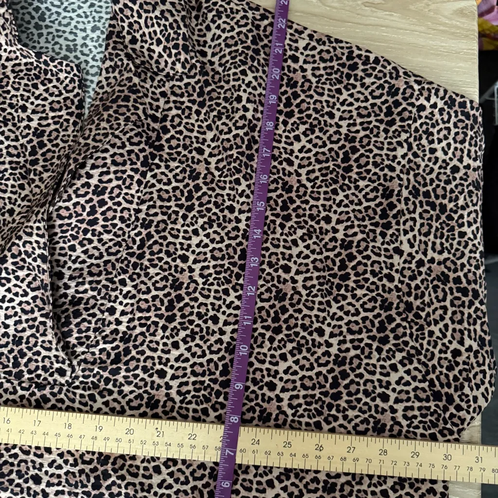 Anthropologie Large Dylon Wide Placket Leopard Print Top Brown Oversized Boxy - Image 9