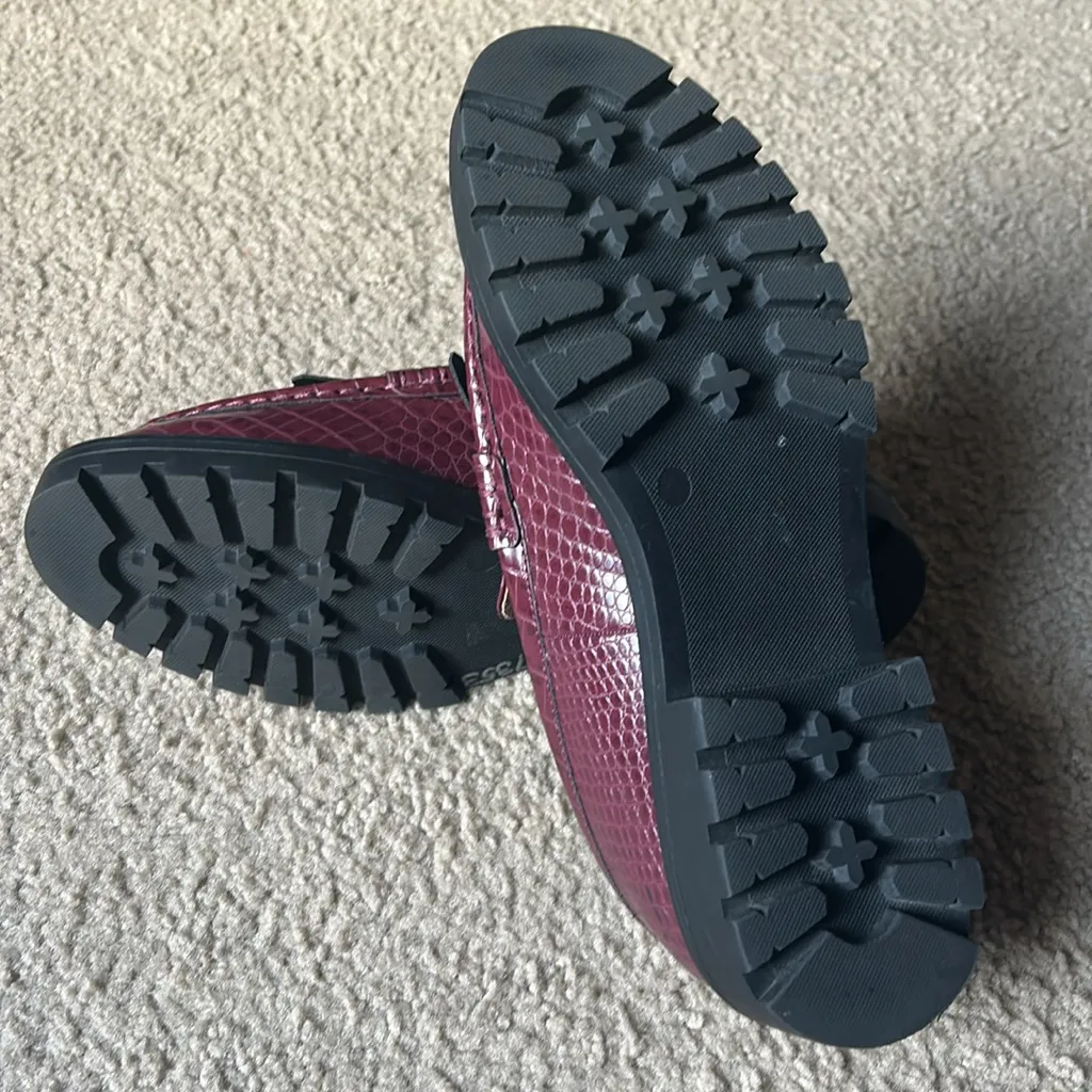 Loft Burgundy Croc Horsebit Loafer - Image 7