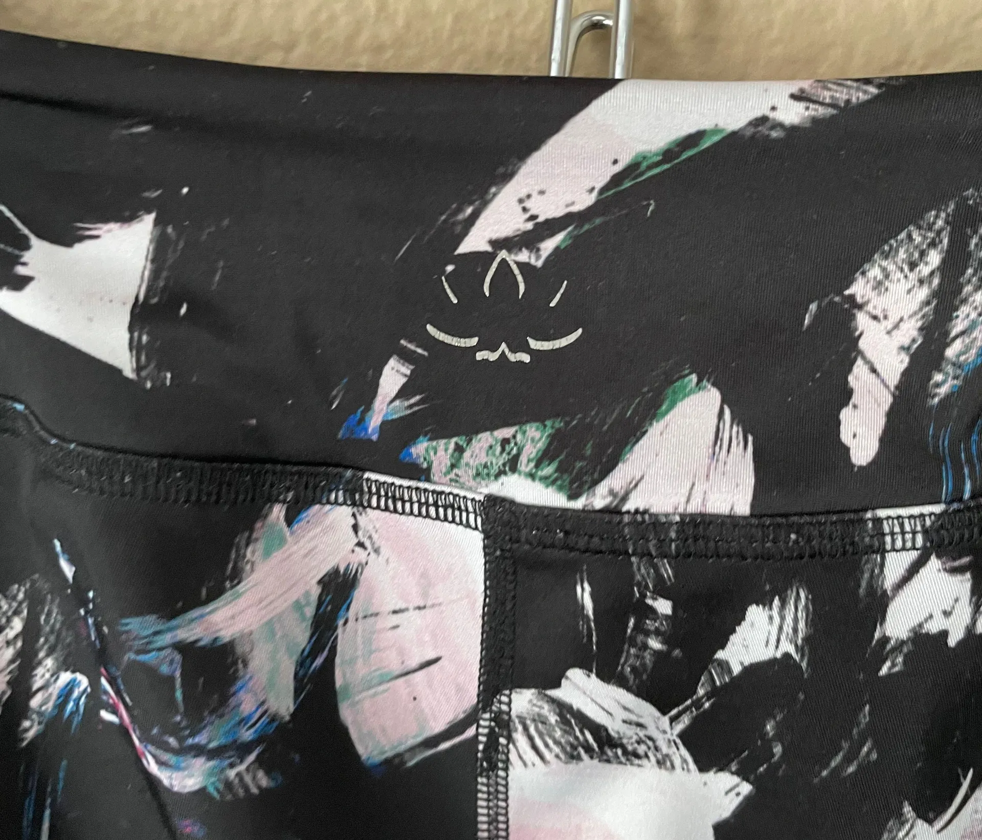 Lux Palette Essential Long Legging - Image 5