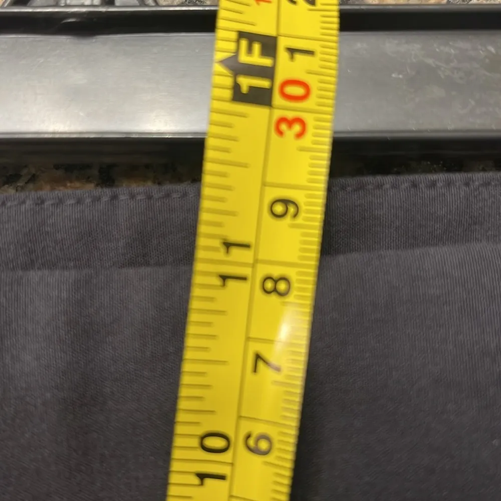 Ann Taylor LOFT Bermuda Black Cuffed Cropp Short Pant Style Ann Size 6 EUC #7249 - Image 8