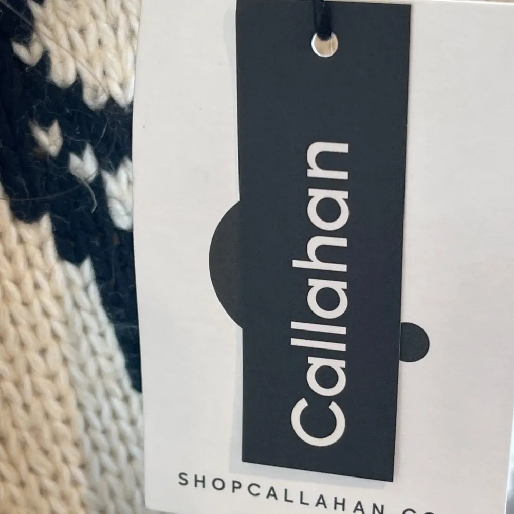 Callahan Bellamy Chunky Knit Oversized Pullover Sweater in Creme Bow, Med - Image 6