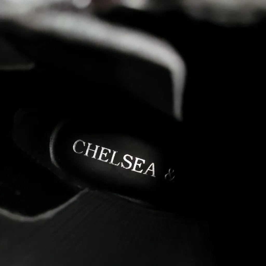 NEW Chelsea & Violet Lottie Suede Lug Sole Platform Chelsea Booties Womens 9.5 - Image 7