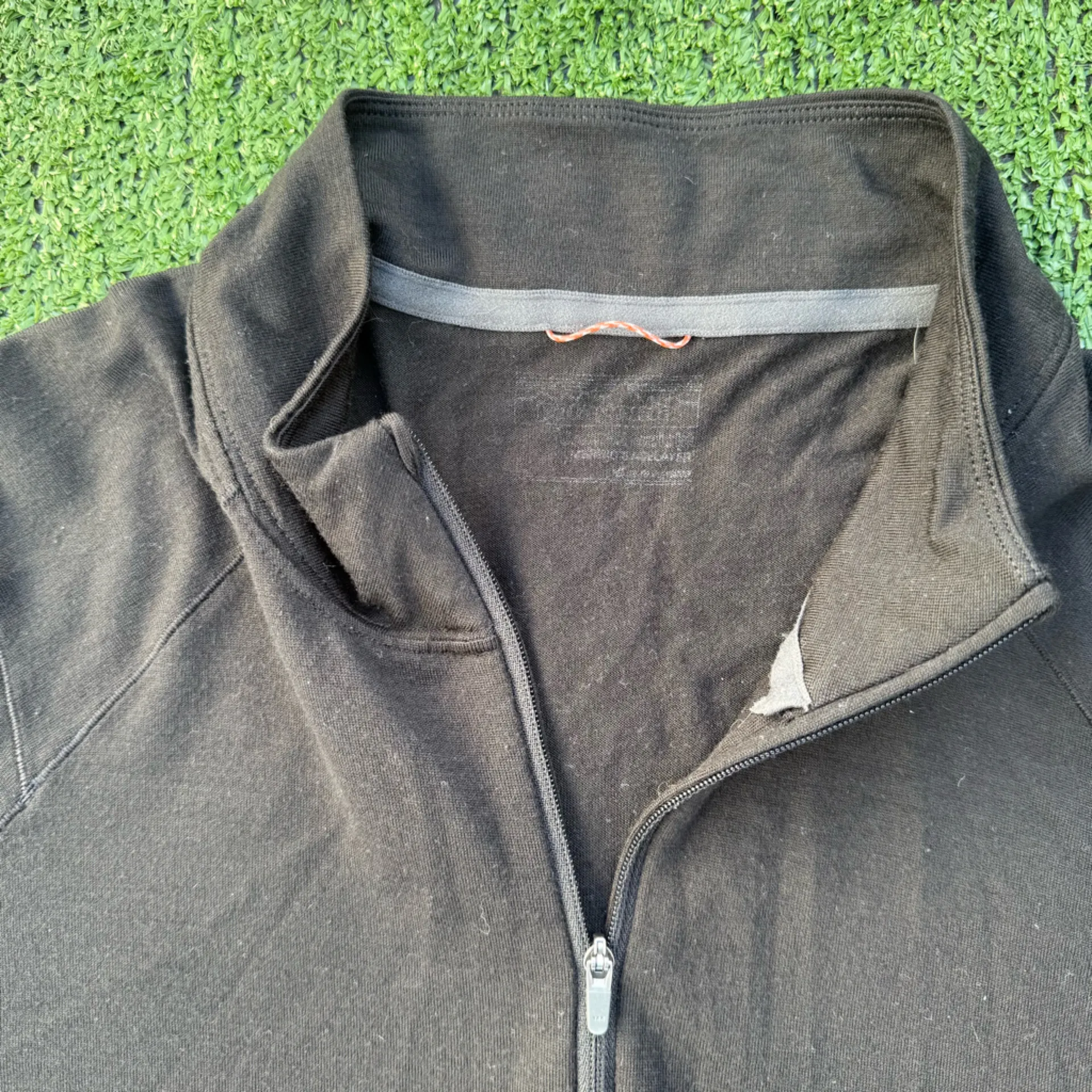 Patagonia Women’s Merino Baselayer Black Half-Zip Pullover, size Large - Image 3