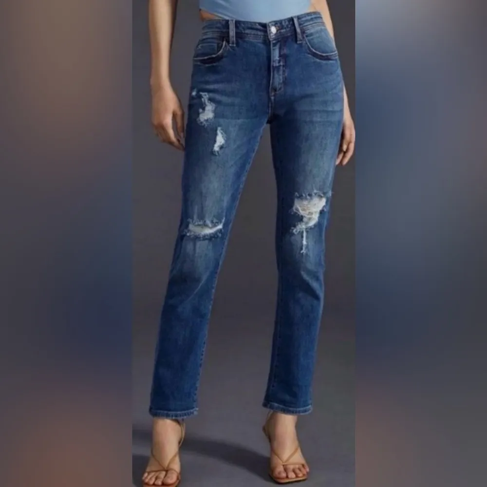 Pilcro Slim Boyfriend Crop Distressed Mid-Rise Med Wash Jeans
Size 27 - Image 3