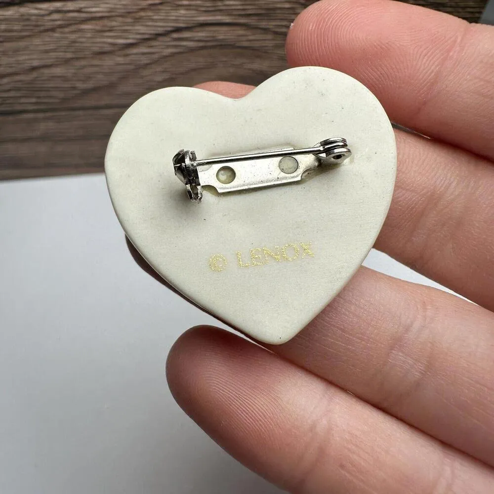 Signed Lenox Porcelain Peace Dove Heart Christmas Holiday Brooch Pin - Image 7