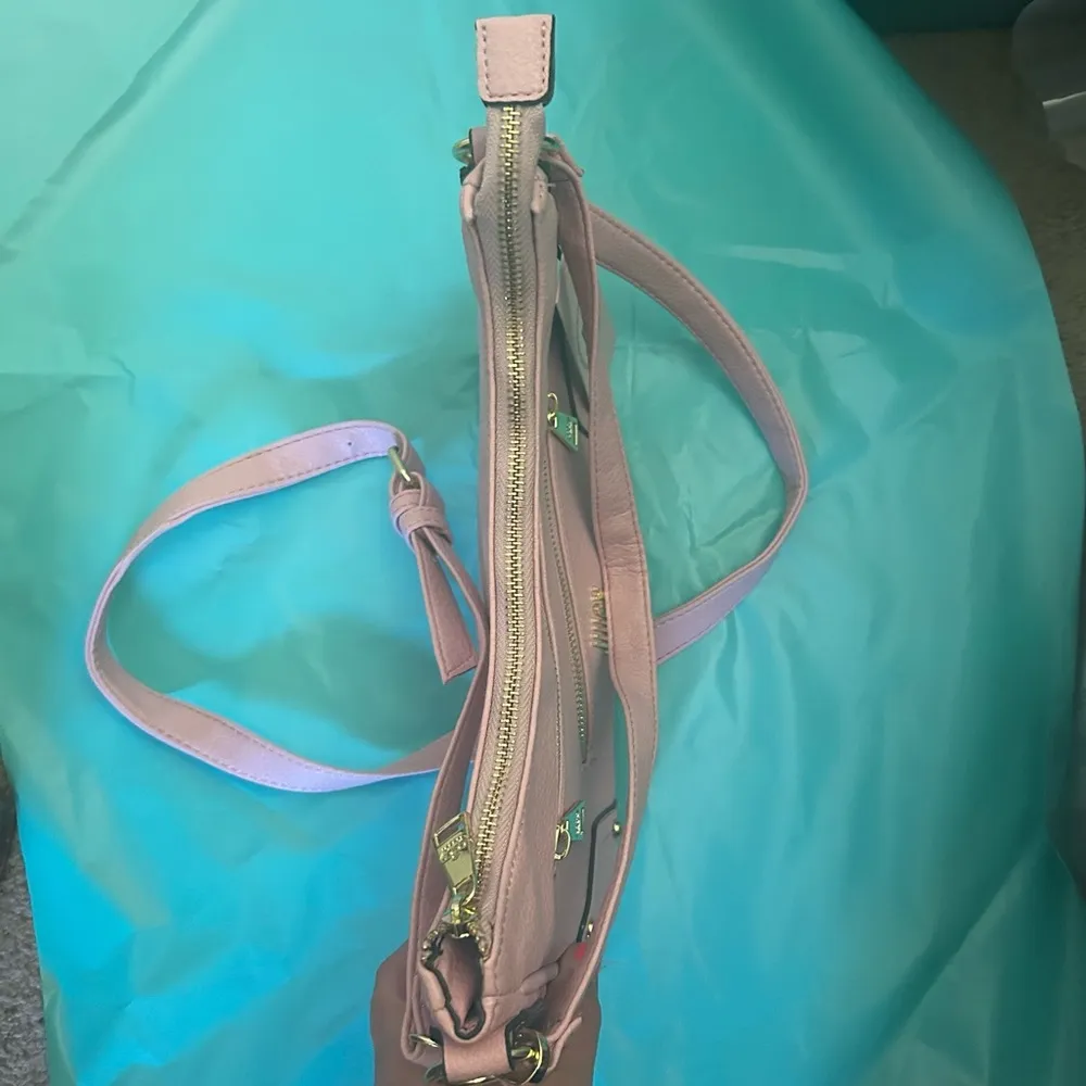 Juicy Couture Crowd Pleaser Pink Shoulder Bag Crossbody Purse NWT - Image 3